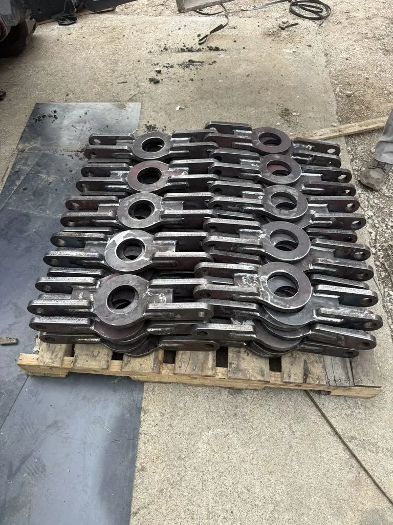 A full pallet of lifting lugs, shipped on PO