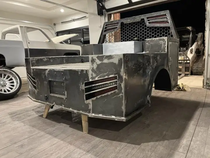 Custom steel truck bed with hex mesh headache rack